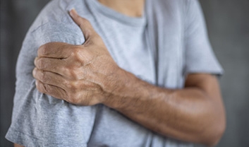 When to Consider Rotator Cuff Surgery?